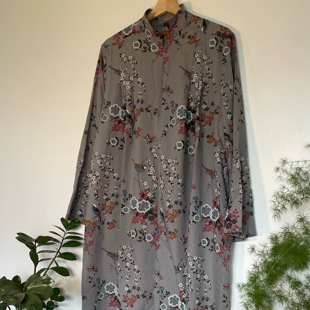 Vintage hand made Floral Gray Kimono/housedress